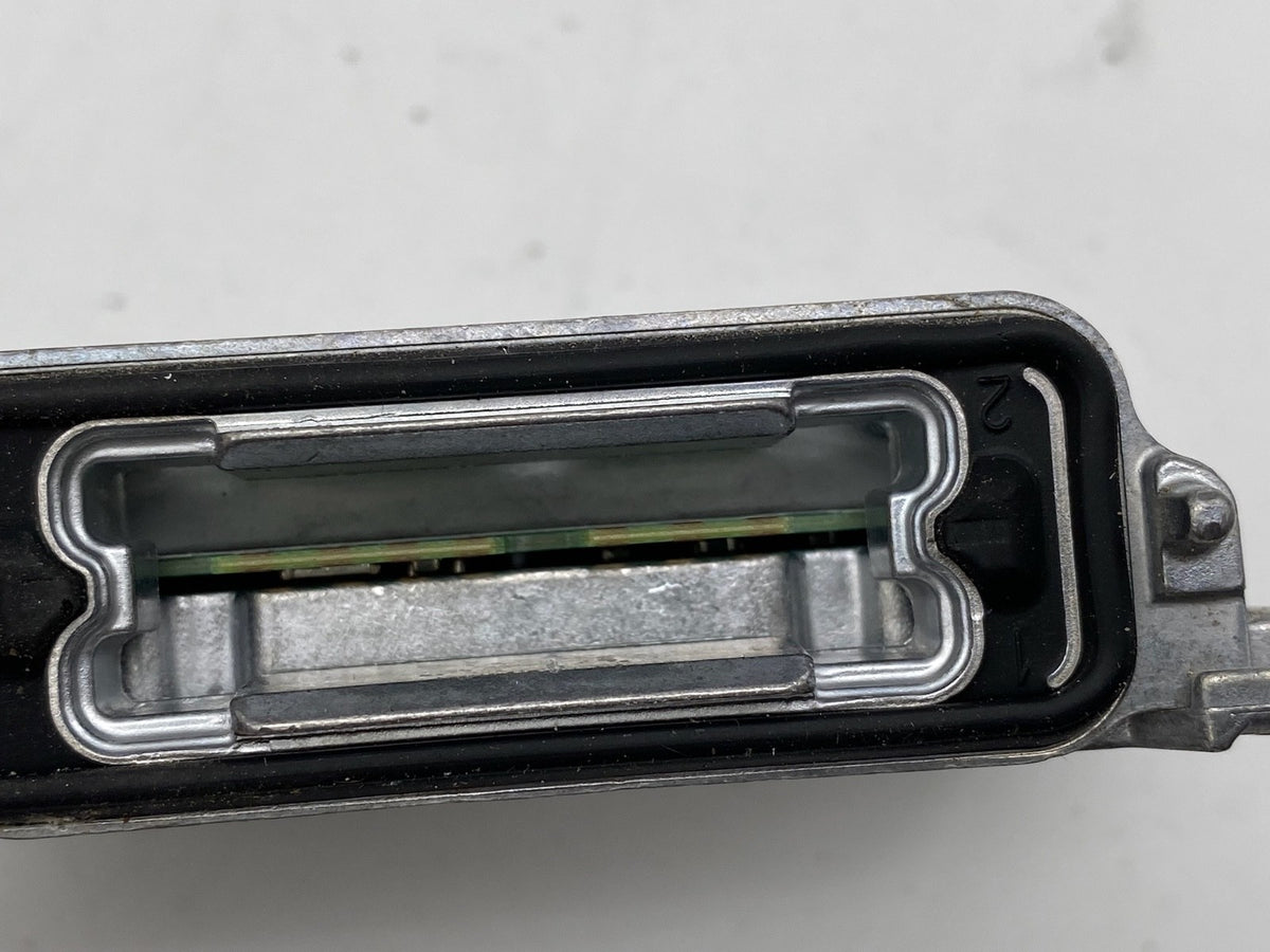2014-20 Jeep Grand Cherokee HID Xenon RH Headlight Ballast Bulb Bracket Module