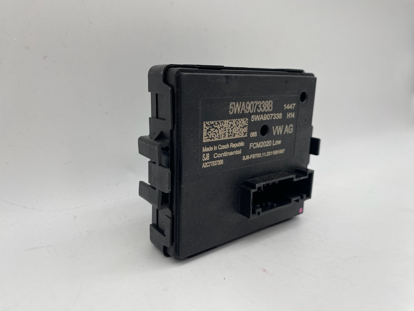 2023 2024 2025 Volkswagen Atlas Cross Golf R Headlight Control Module 5WA907338B