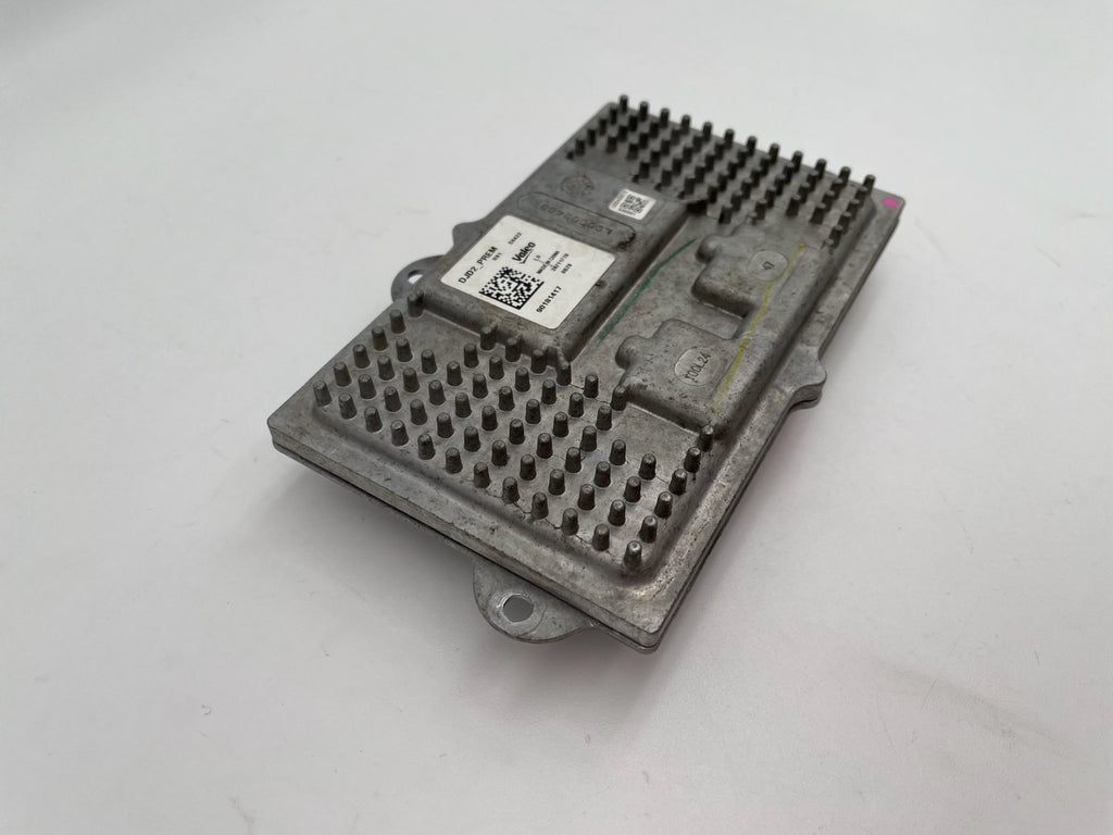 2015-2020 Cadillac Escalade Left LED Headlight Control Ballast Module 90181417