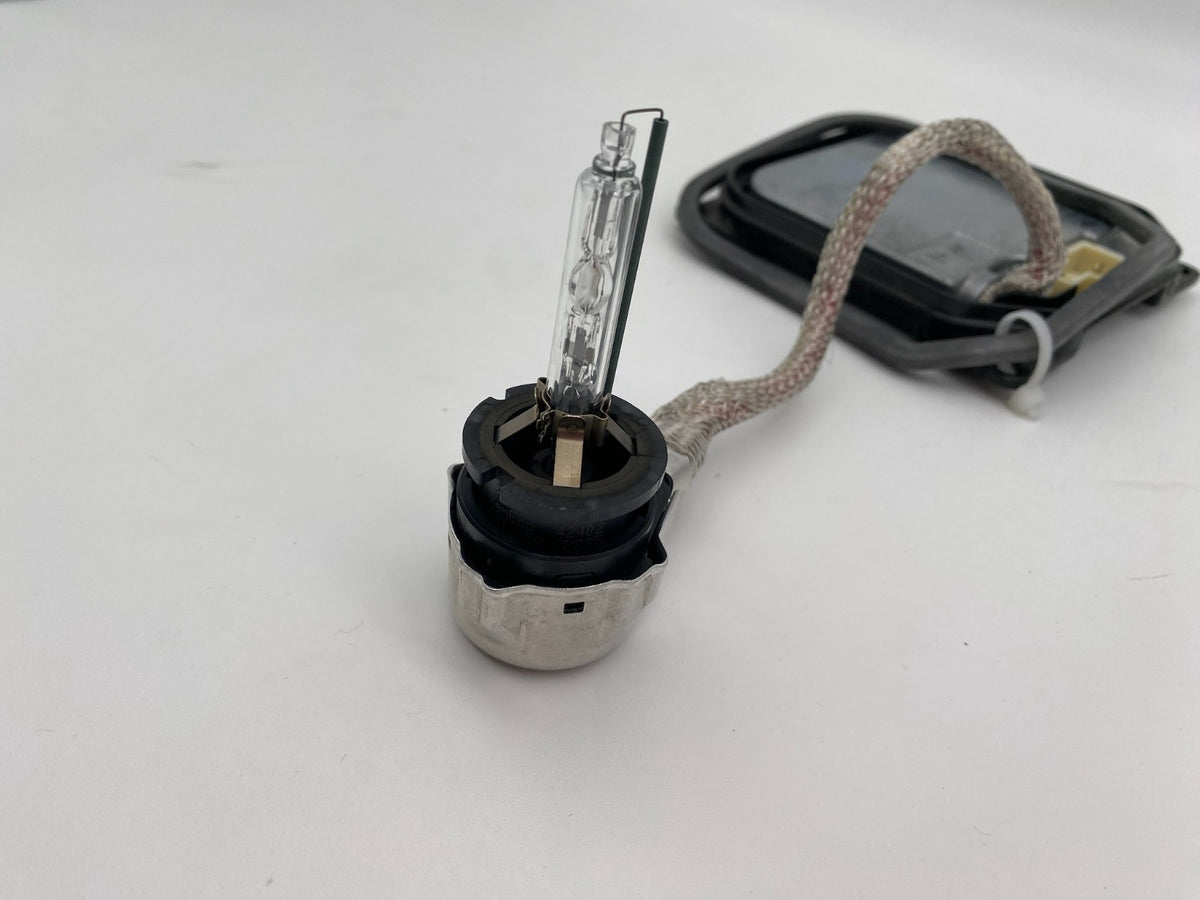 2006-2011 Lexus LS460 LS460L HID Headlight Ballast Control Module 85967-52020