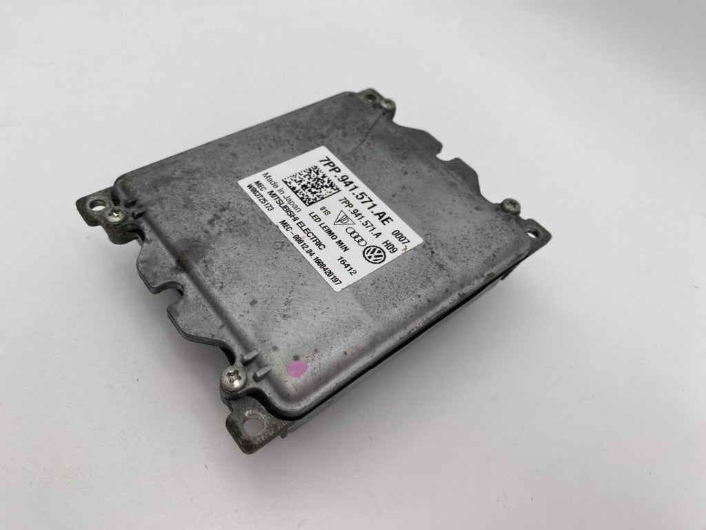 2016-2021 Volkswagen Passat LED Headlight Ballast Control Module 7PP 941 571 AE