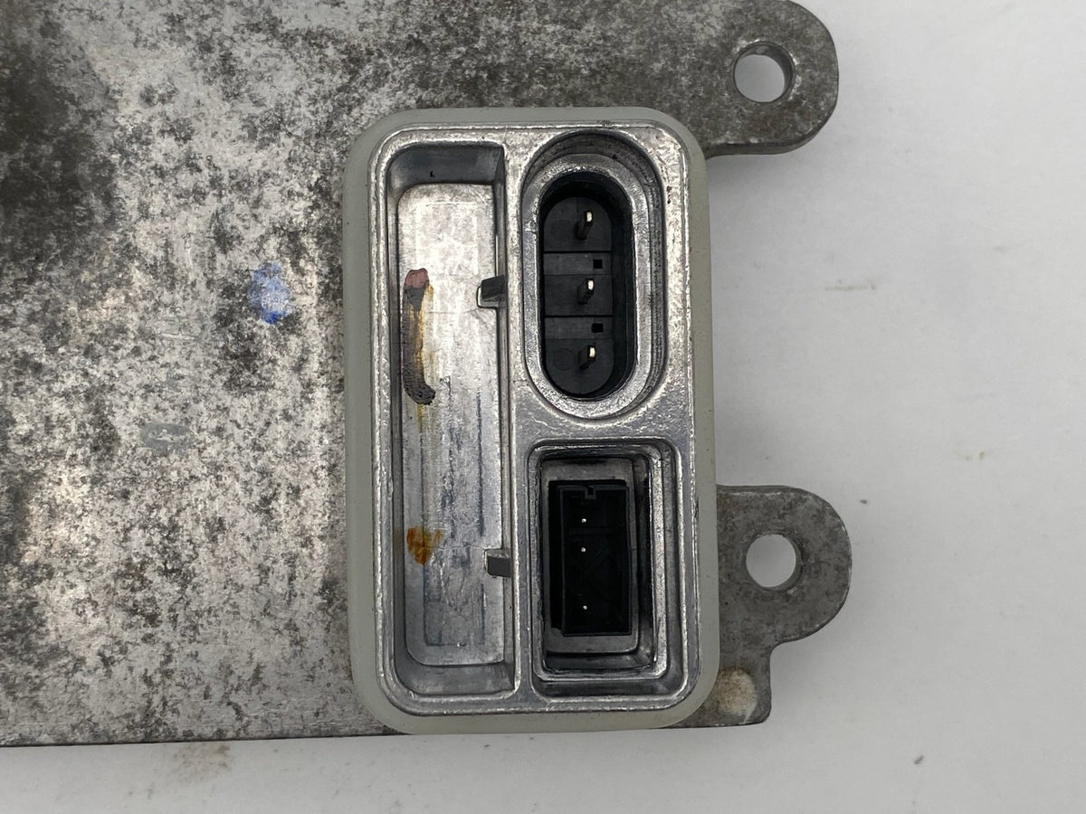 2010-2013 Buick LaCrosse Xenon HID Headlight Ballast Control Module OEM 25888115