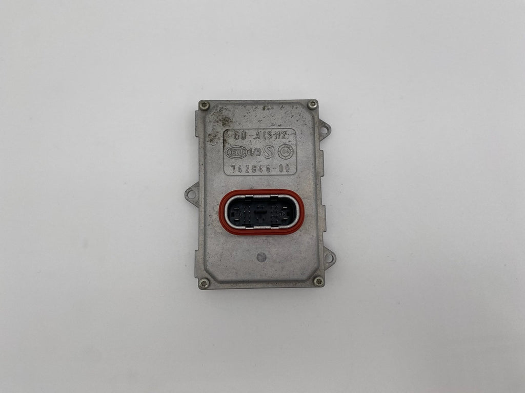 2003-06 Mercedes E-Class Xenon Headlight Ballast Control Module A 002 820 60 26