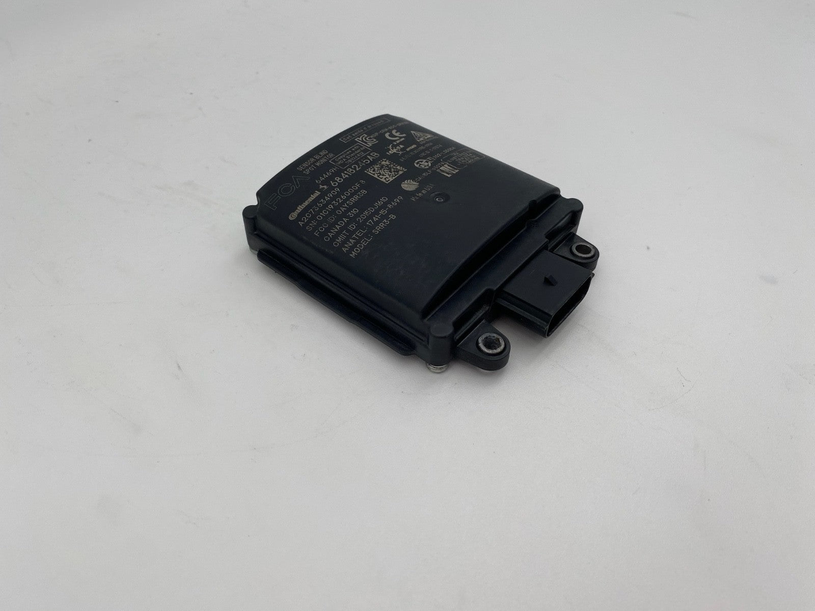 2016 -2020 JEEP GRAND CHEROKEE REAR RIGHT BLIND SPOT RADAR SENSOR OEM 68418245AB
