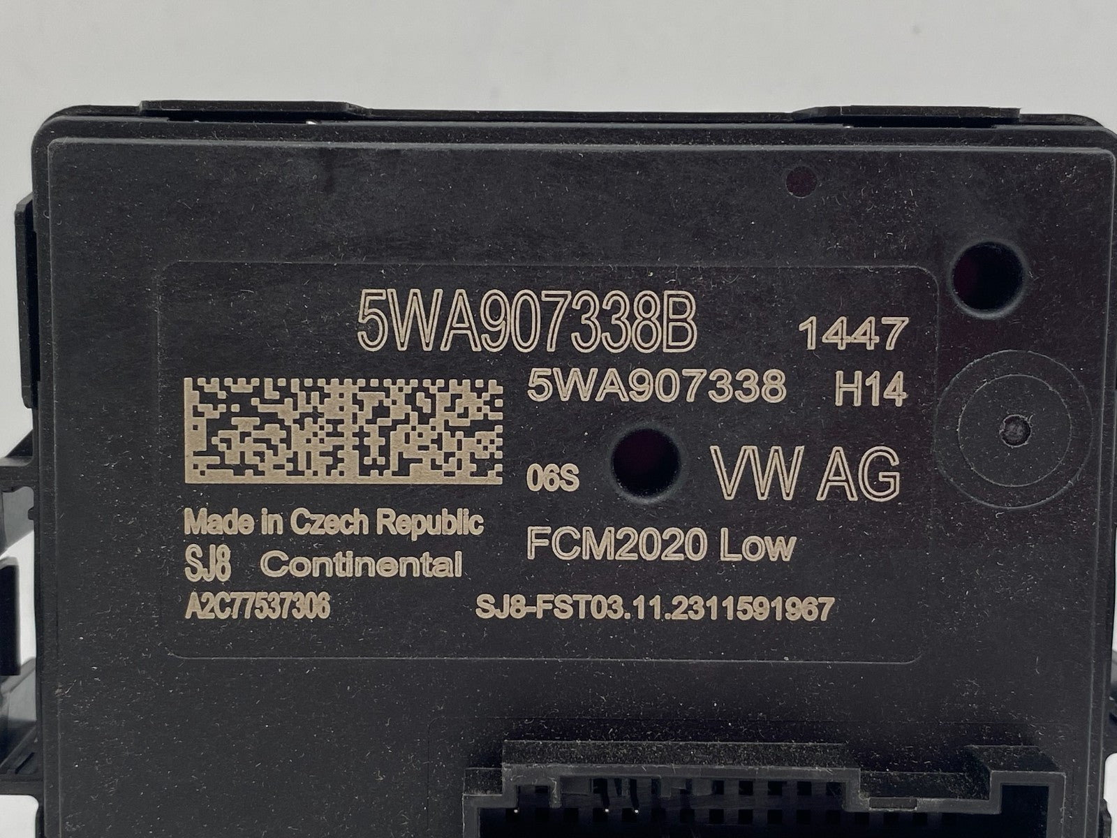 2023 2024 2025 Volkswagen Atlas Cross Golf R Headlight Control Module 5WA907338B