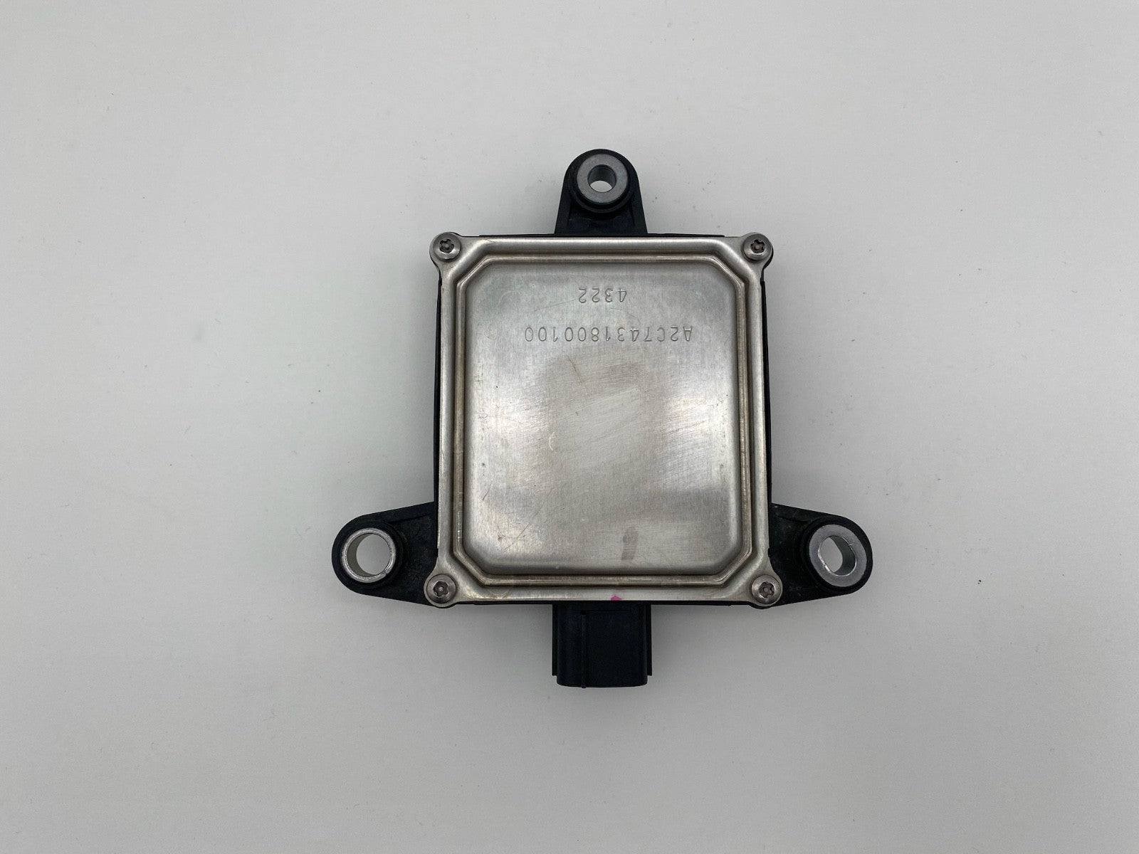 2019-2023 MAZDA CX-30 REAR BLIND SPOT RADAR SENSOR MODULE OEM BDTS-67Y30-C
