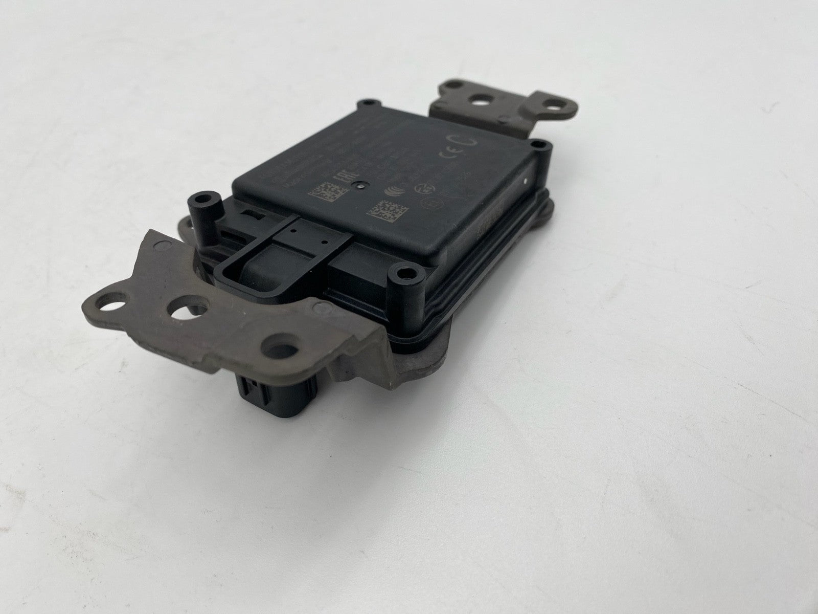 2018-2020 TOYOTA CAMRY FRONT DISTANCE CRUISE CONTROL SENSOR RADAR 88210-06090