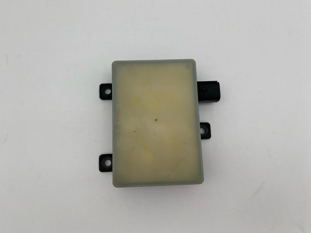 2015 2016 2017 2018 Kia Sedona Rear Blind Spot Module Sensor Radar A995850000