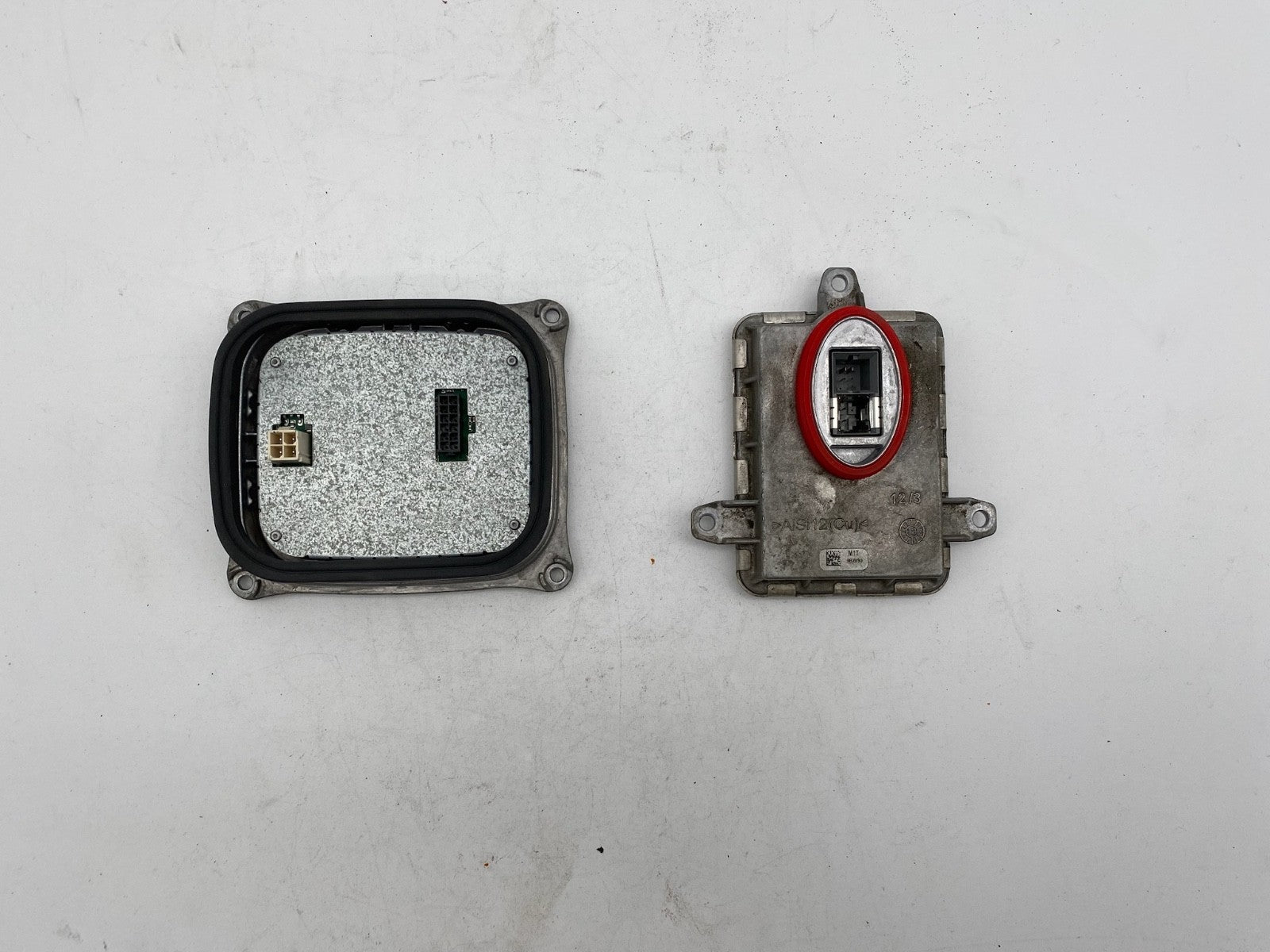2013-19 CADILLAC ATS OEM XENON HID HEADLIGHT DAYTIME & BALLAST CONTROL MODULE