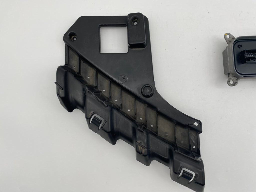 2021-2023 Tesla Model 3 LED RH Headlight Ballast Module w/ Bracket 1532925-02-C