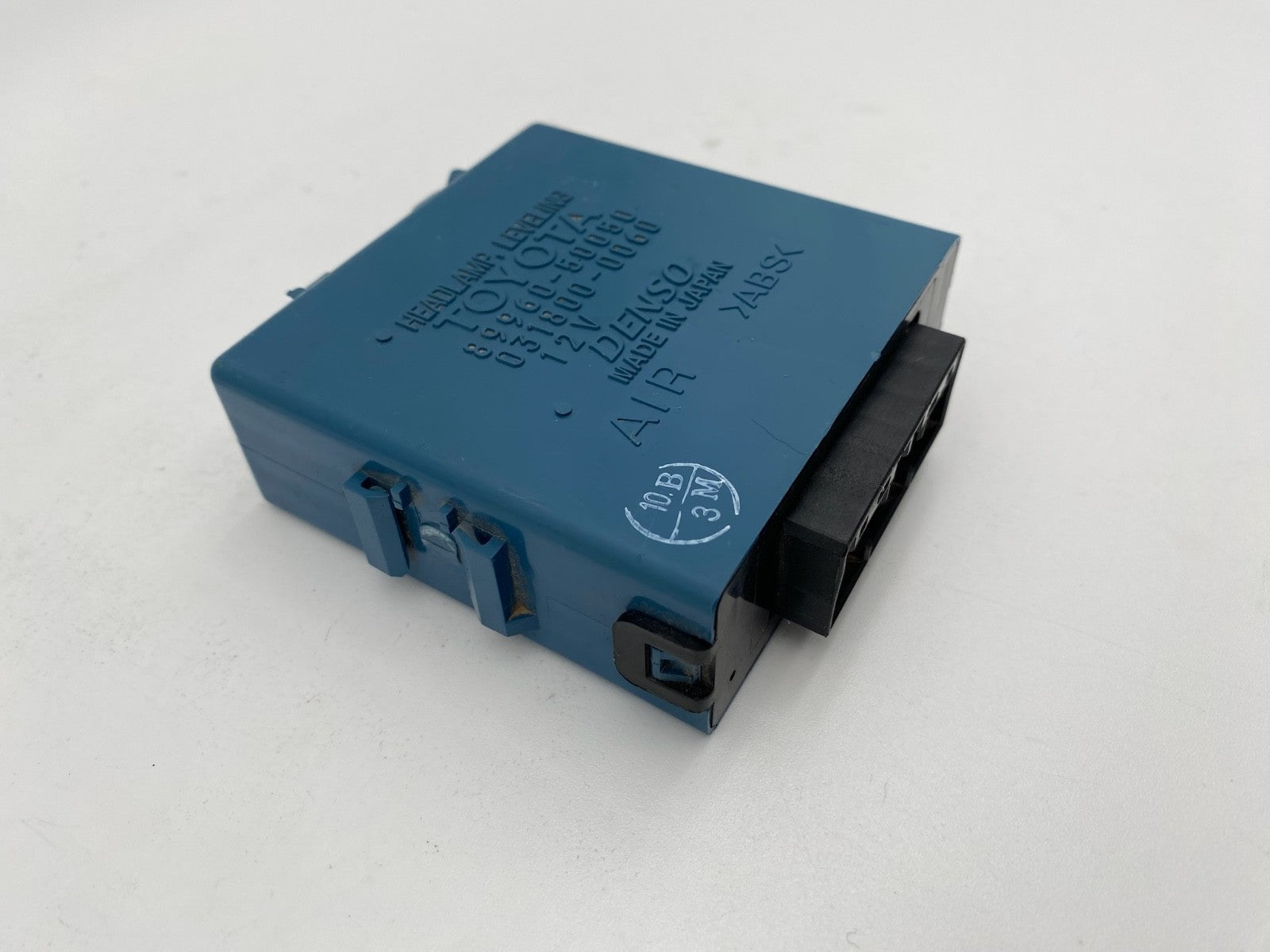 2001-2005 Lexus LS430 Headlight Lamp Leveling Controller Module OEM 89960-50050
