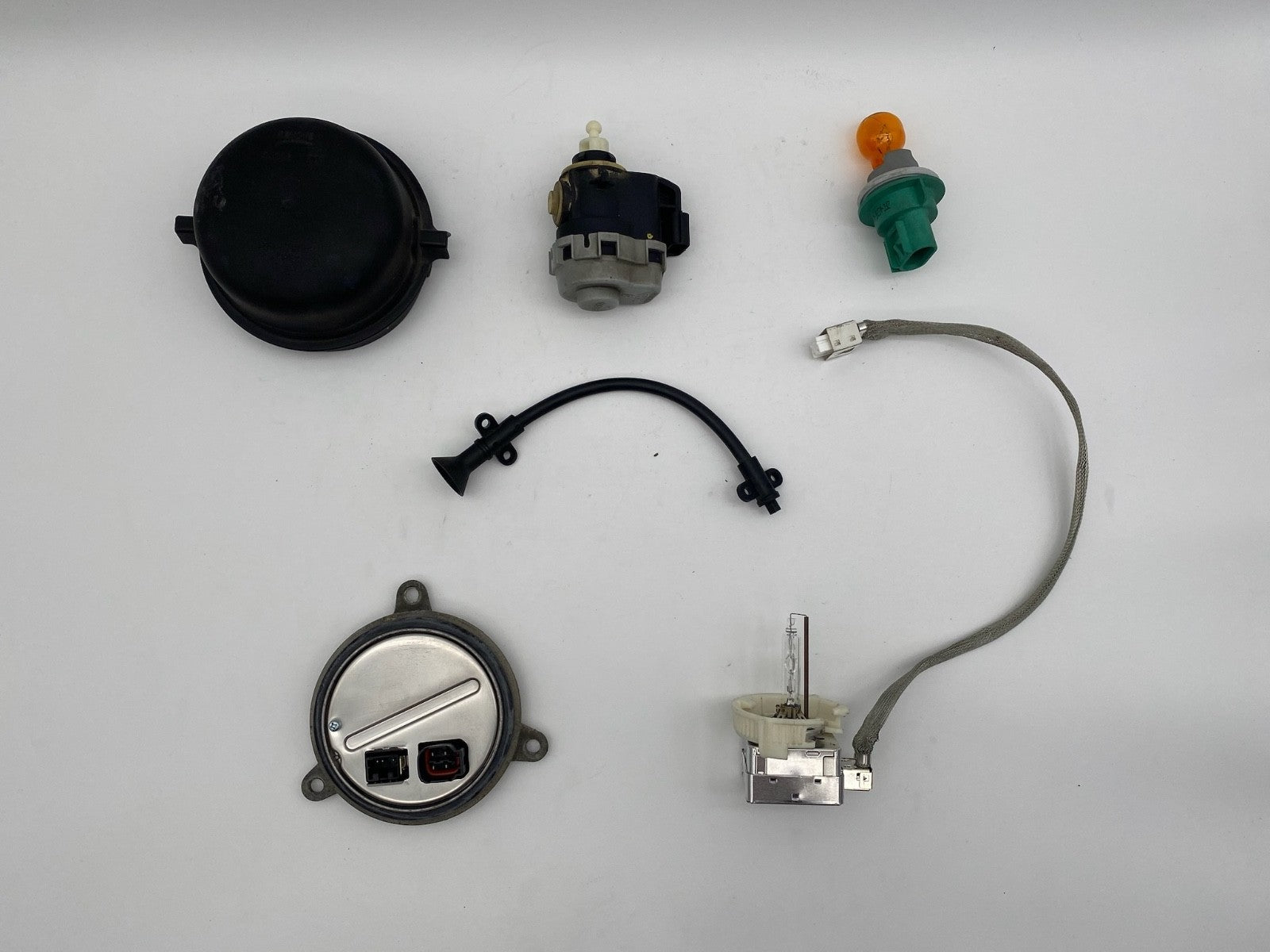2014-2015 Dodge Durango Driver Side Xenon HID Headlight Ballast Module Set OEM