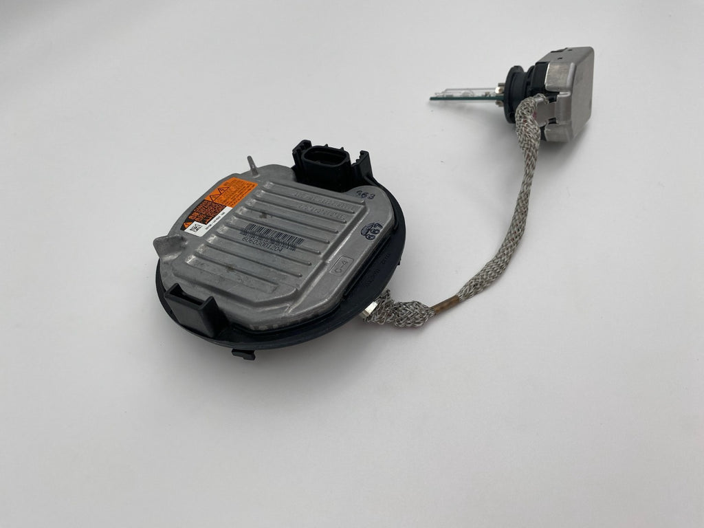 2015 2016 2017 Subaru Outback Xenon HID Headlight Ballast Igniter Control Module