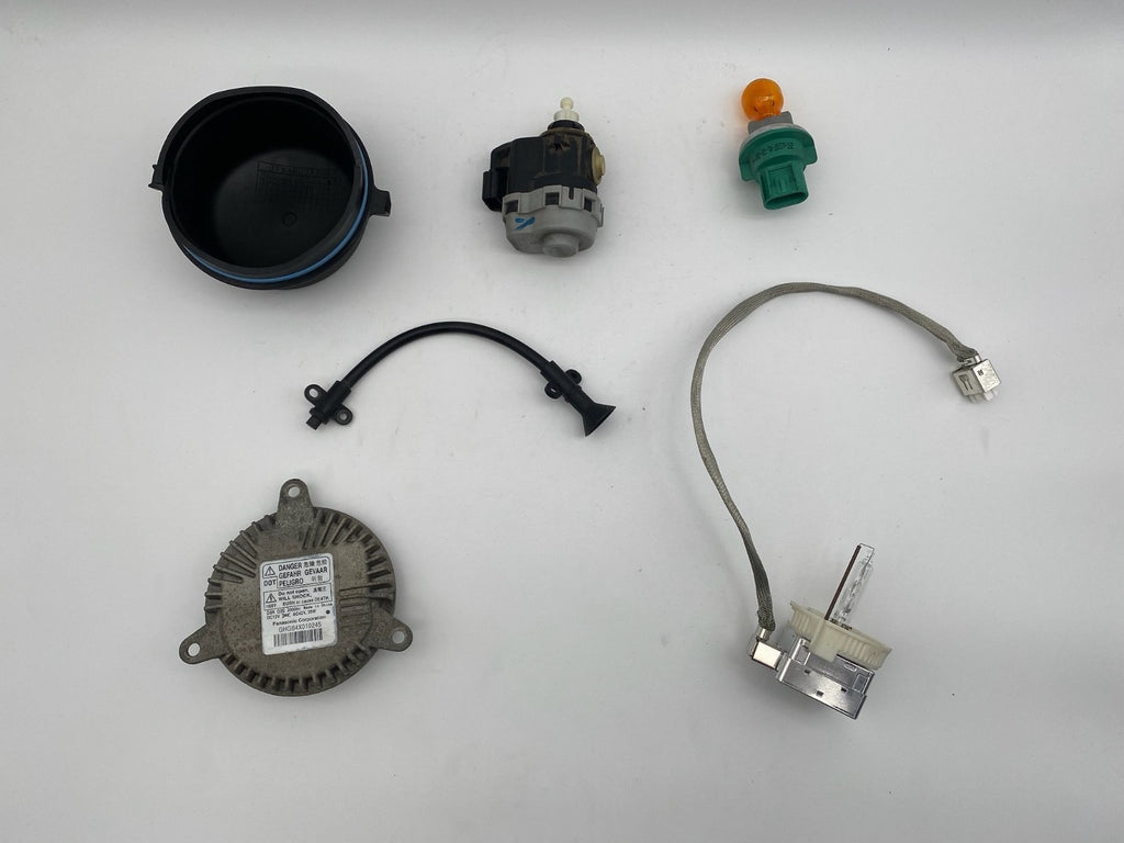 2014-2015 Dodge Durango Driver Side Xenon HID Headlight Ballast Module Set OEM