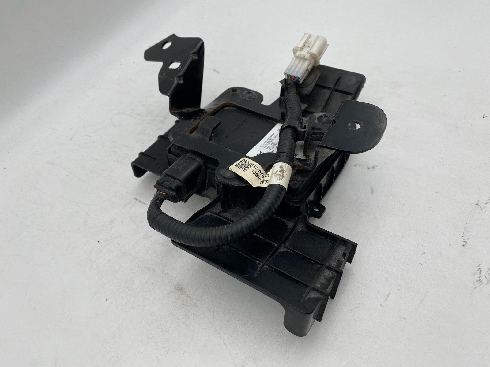 2018-2019 Hyundai Sonata Rear Blind Spot Radar Sensor Assembly RH C195855000