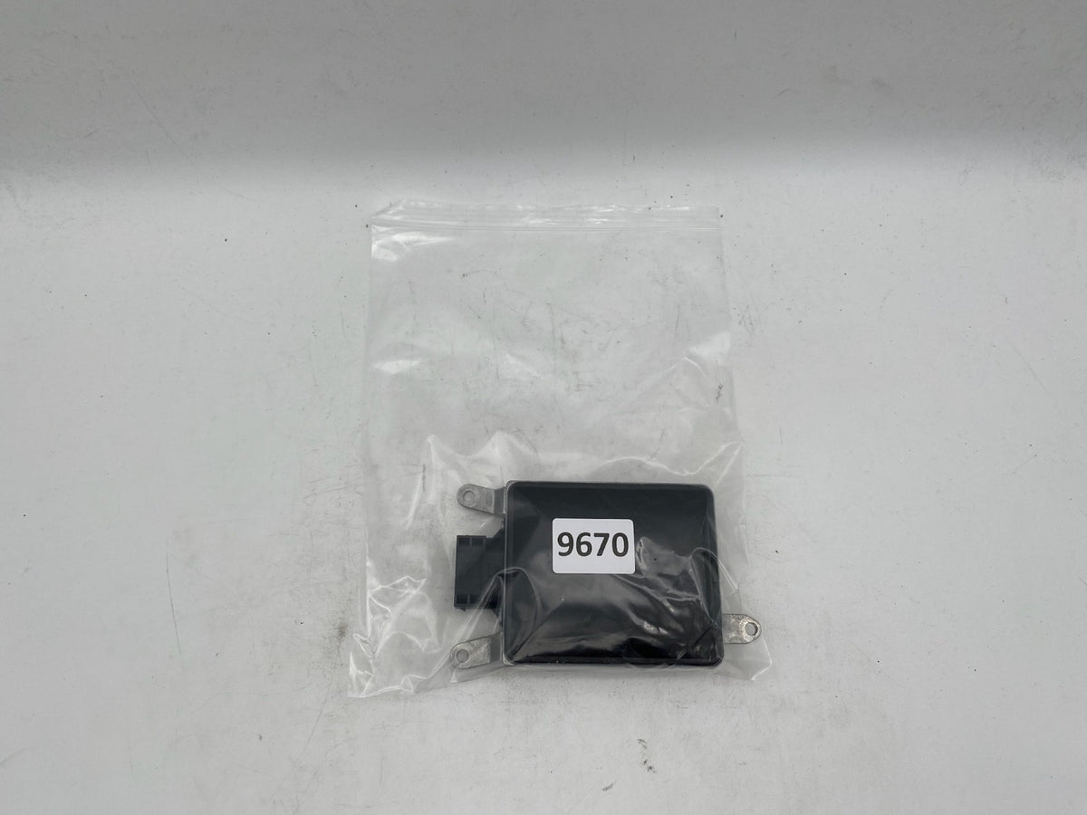 2015-2018 KIA SORENTO BLIND SPOT MONITOR SENSOR DRIVER LH MODULE OEM 95811-C6000