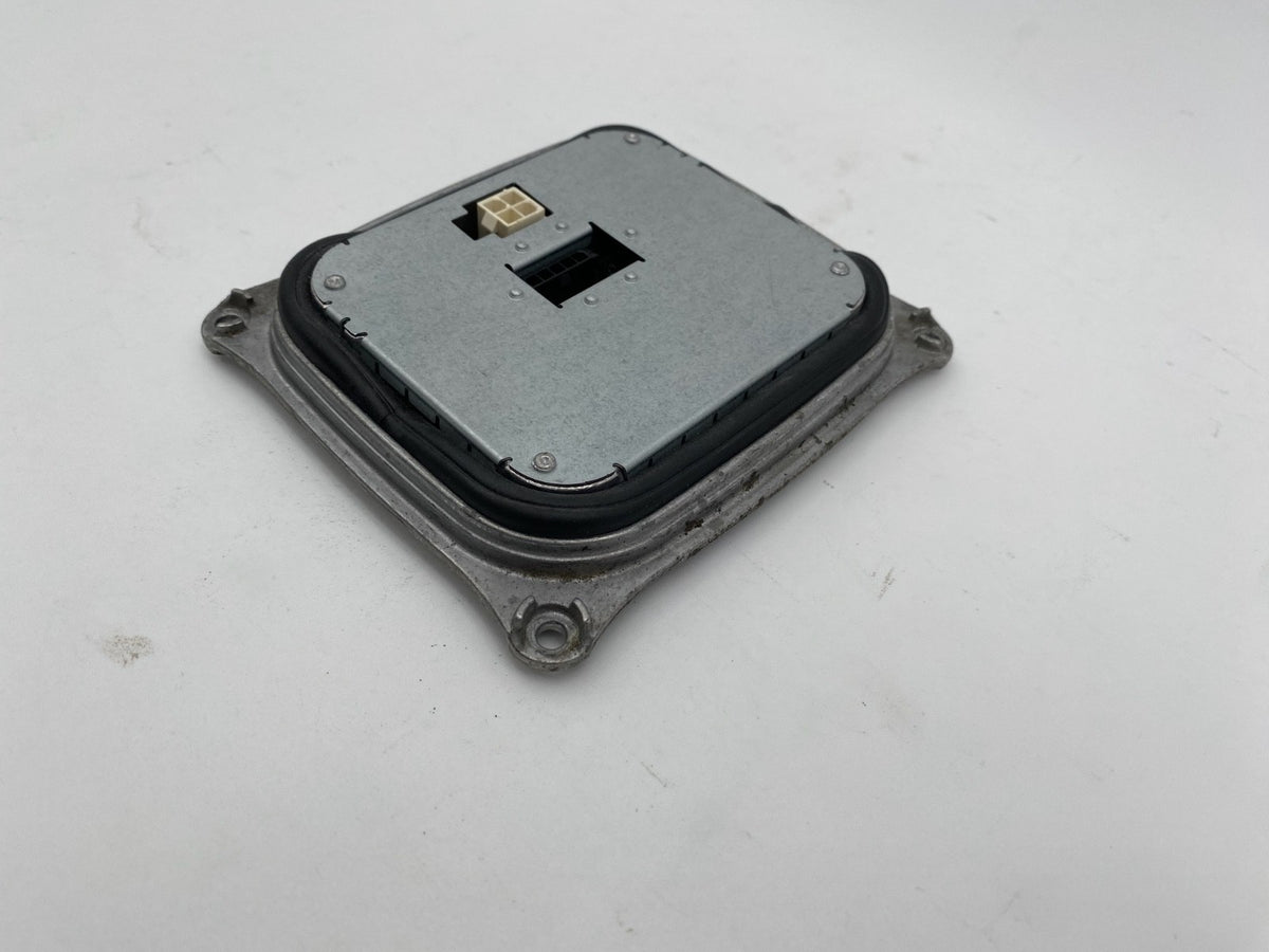 2009-2012 Audi A4 S4 B8 Headlight LED DRL Control Module Ballast 8K0 907 472 A