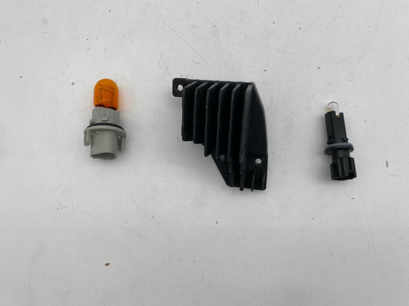 19-23 Nissan Rogue Sport SL Front Passenger Headlight DRL Ballast Control Module
