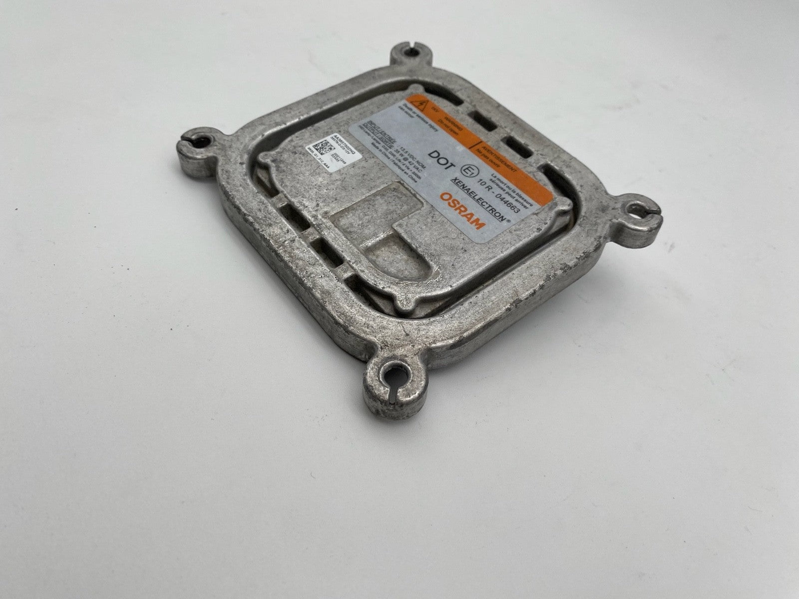 2018-2021 Chevy Traverse Xenon HID Headlight Ballast Control Module 10R-044663