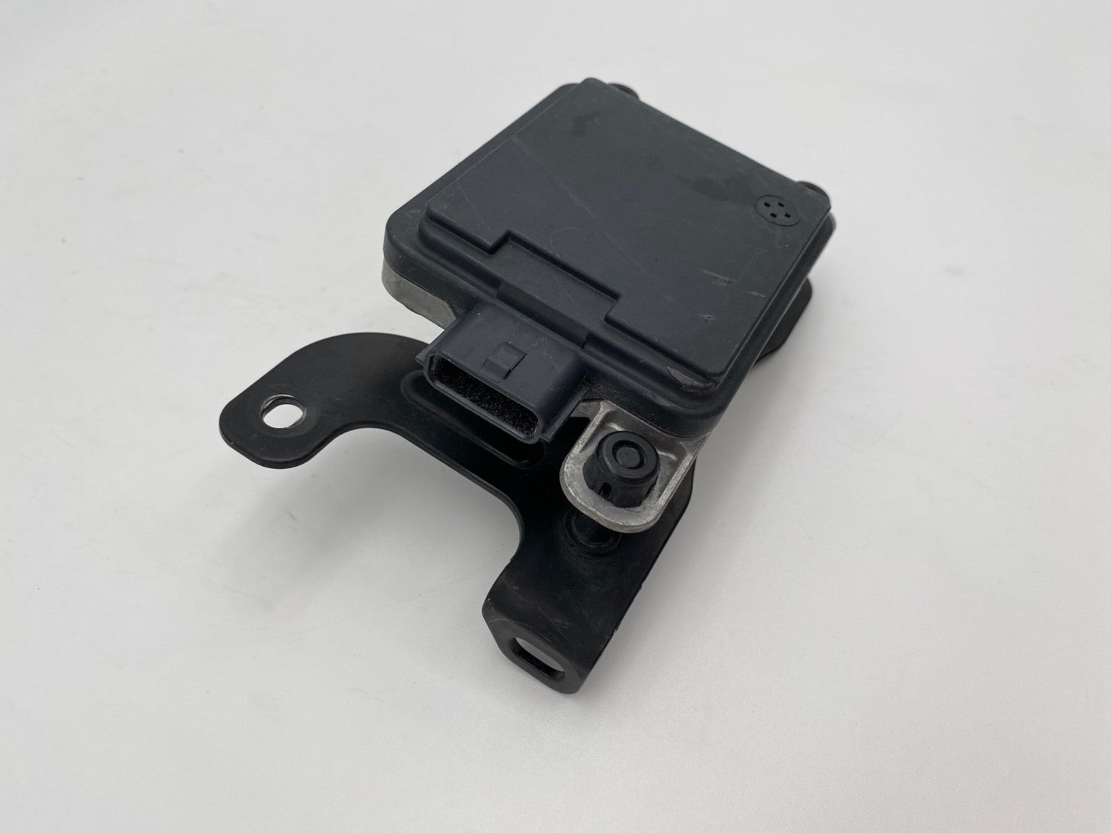 2020 2021 KIA TELLURIDE FRONT RADAR SENSOR W/BRACKET 99110-S9100