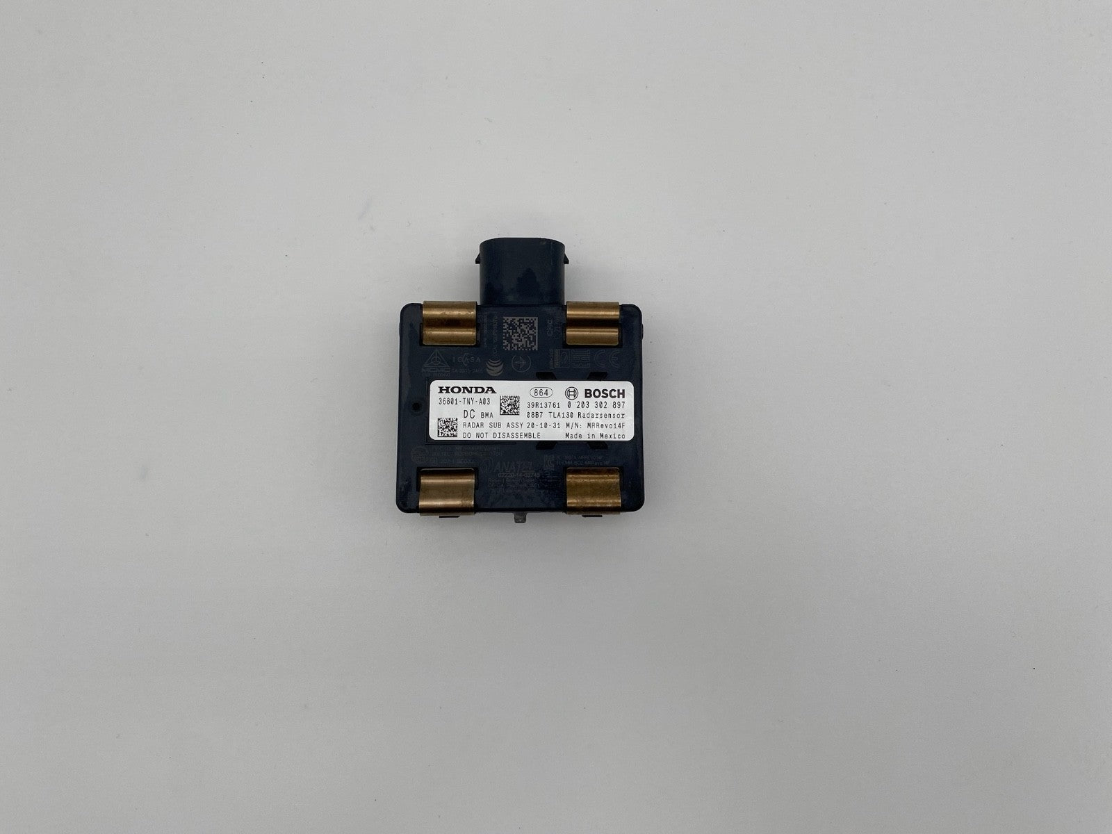2018-2020 HONDA CRV FRONT RADAR CRUISE CONTROL DISTANCE SENSOR 36801-TNY-A03