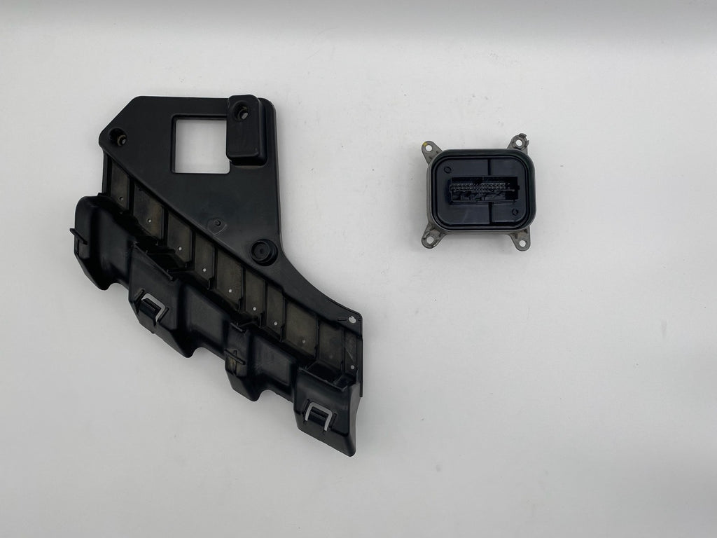 2021-2023 Tesla Model 3 LED RH Headlight Ballast Module w/ Bracket 1532925-02-C