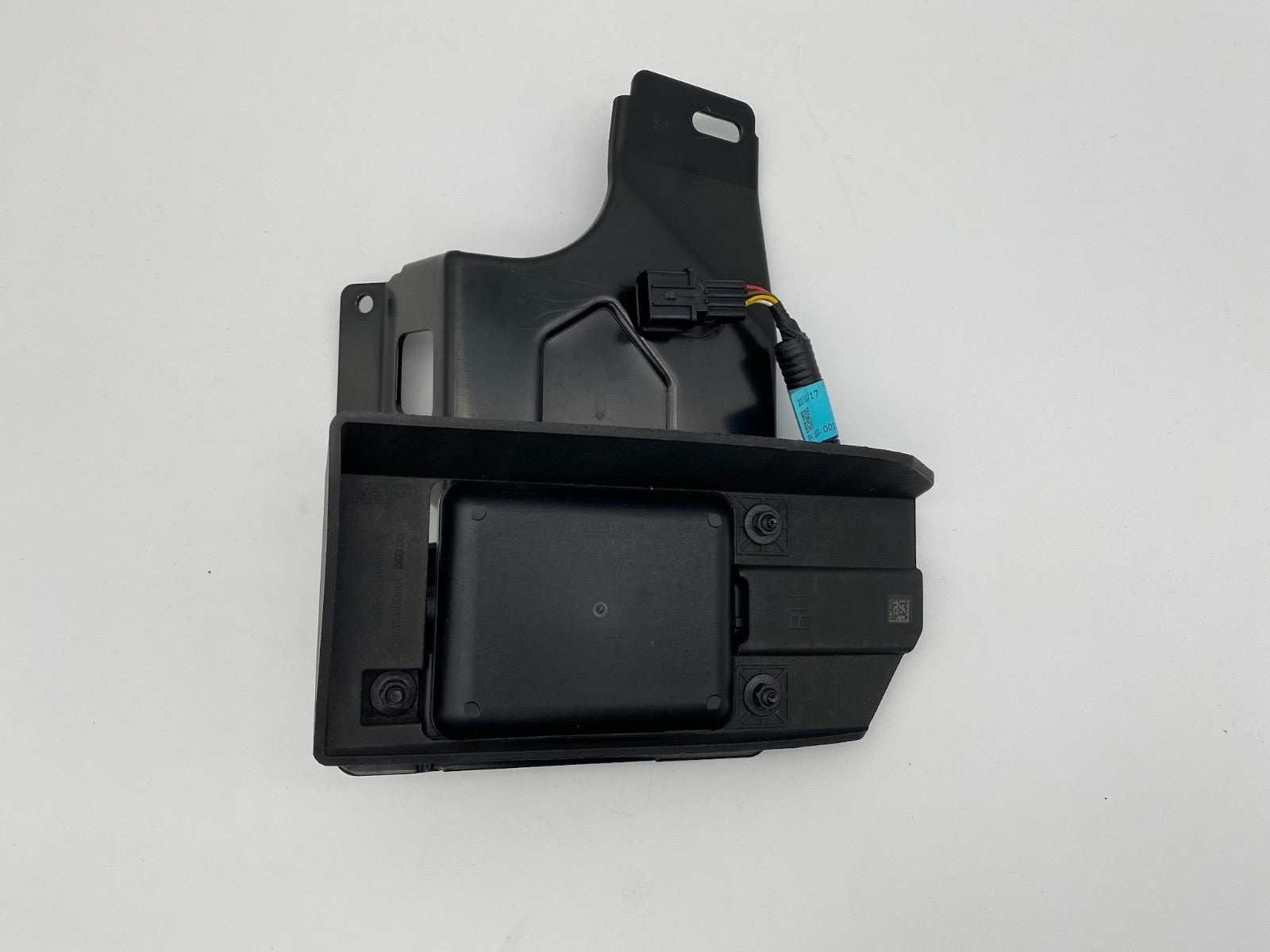 2018-2021 Hyundai Kona Rear Right RH Blind Spot Radar Sensor OEM 95820-J9000