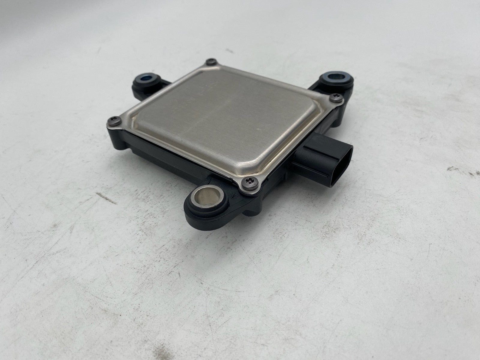 2017-2018 Mitsubishi Outlander Rear Blind Spot Sensor Radar Module OEM 8638A469