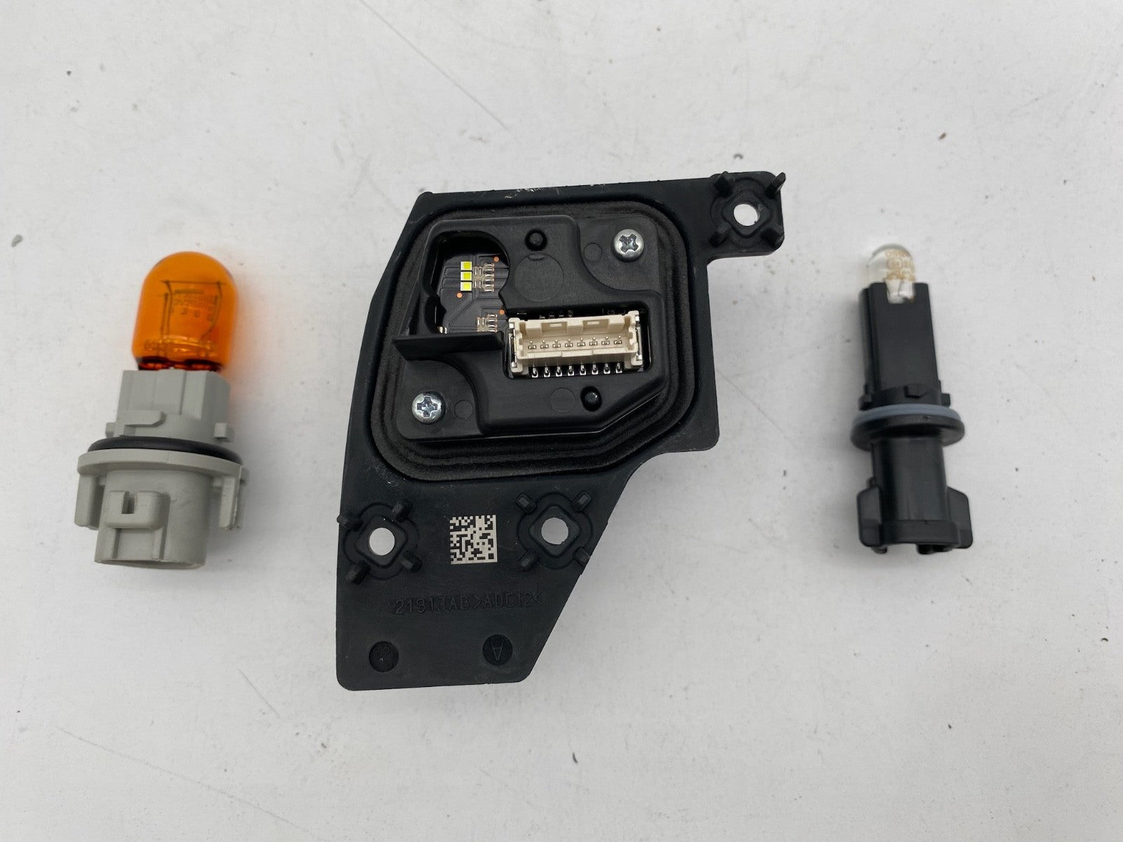 19-23 Nissan Rogue Sport SL Front Passenger Headlight DRL Ballast Control Module