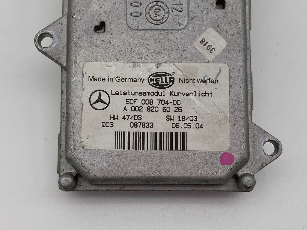 2003-06 Mercedes E-Class Xenon Headlight Ballast Control Module A 002 820 60 26