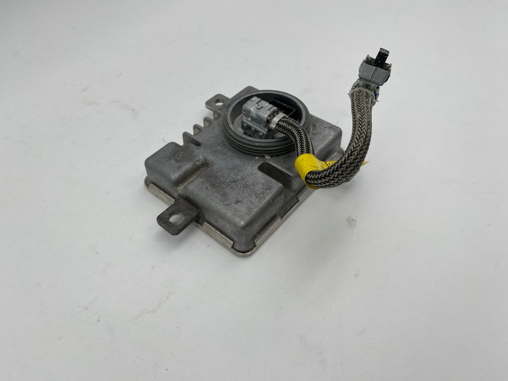 2011-2020 Chrysler 300 Xenon Ballast Computer Control Module OEM BAM92-143700