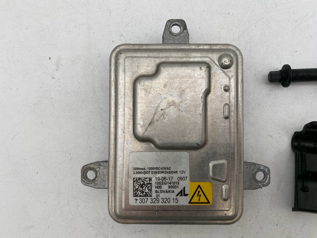2014-2018 Jeep Cherokee Driver Xenon Headlight Ballast Module 1 307 329 320 15