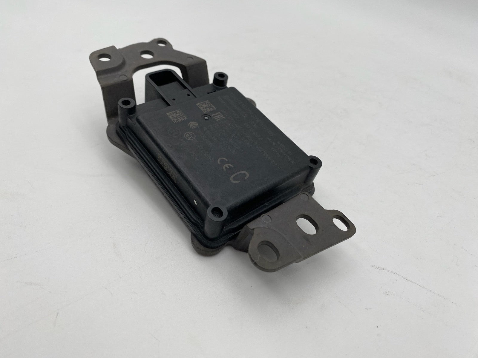 2018-2020 TOYOTA CAMRY FRONT DISTANCE CRUISE CONTROL SENSOR RADAR 88210-06090