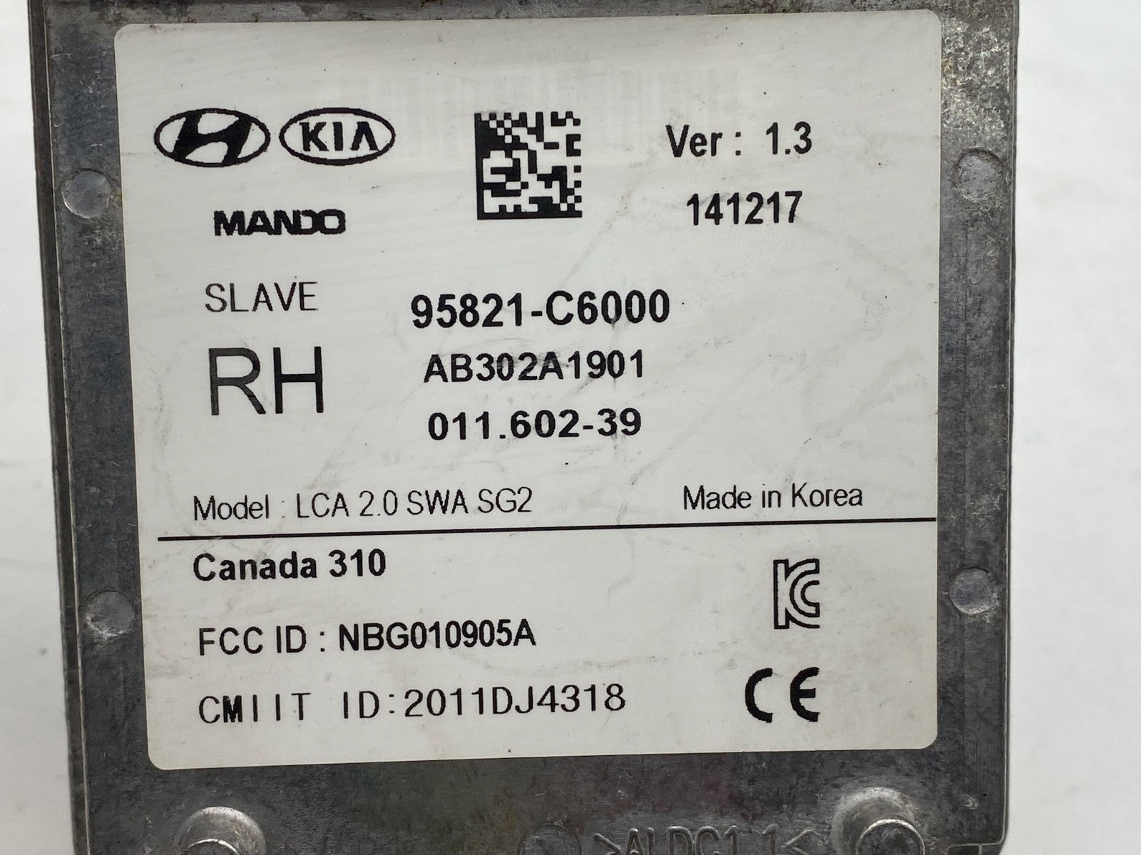 2015-2018 KIA SORENTO  BLIND SPOT MONITOR SENSOR RIGHT RH MODULE OEM 95821-C6000