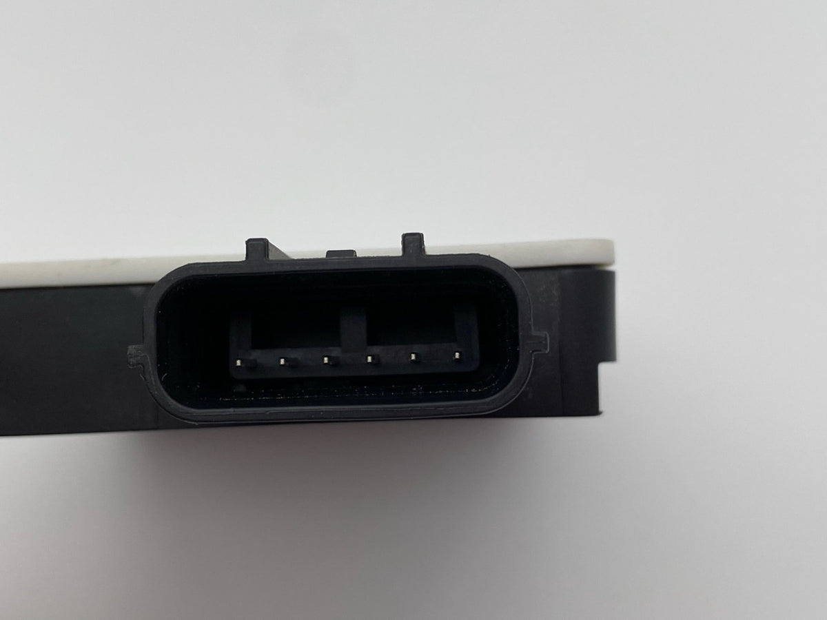 2015-2021 JEEP RENEGADE / 500X REAR BLIND SPOT MONITOR RADAR SENSOR OEM 5204944