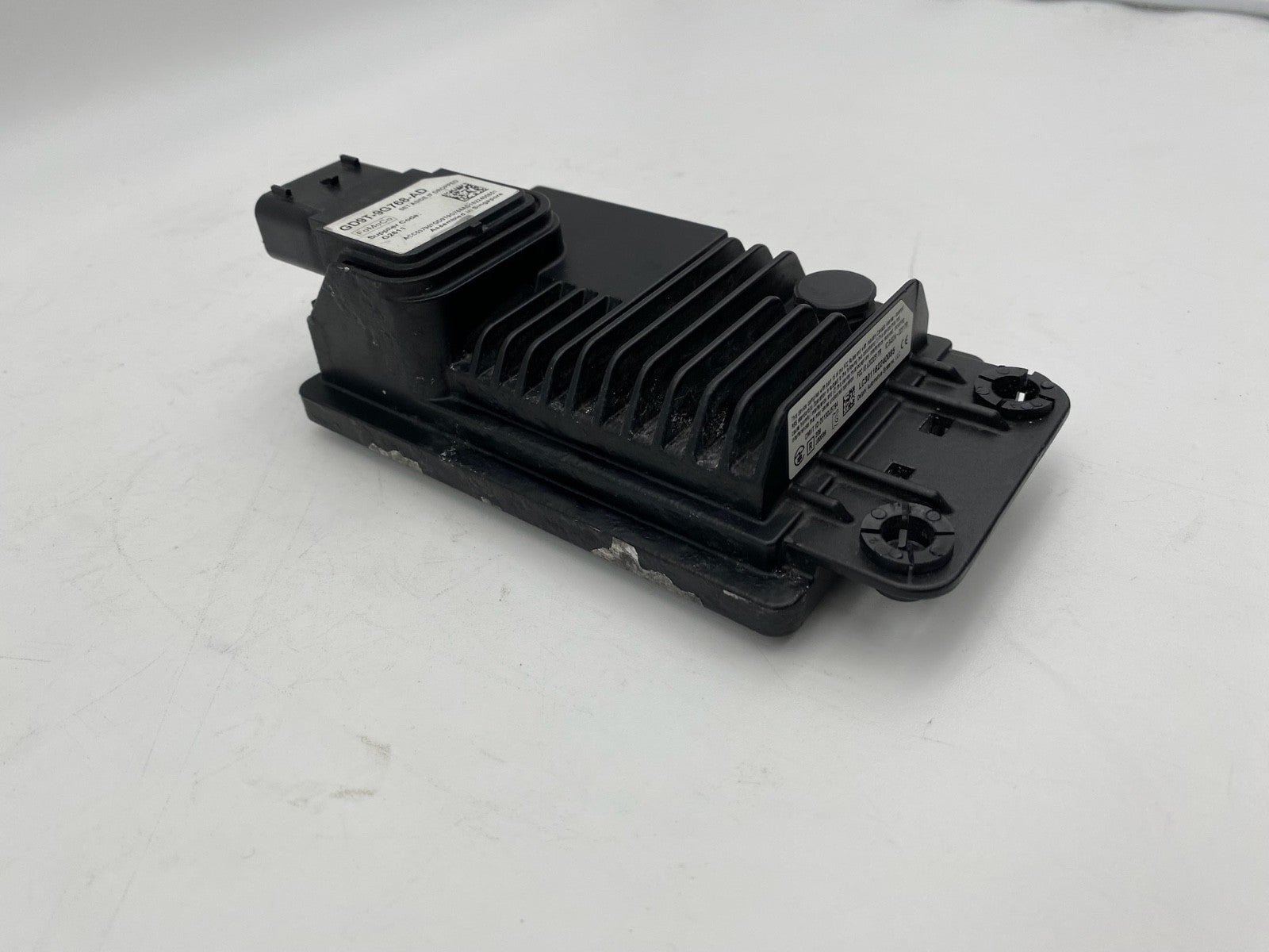 2017-2020 Lincoln Continental Adaptive Cruise Control Radar Module GD9T-9G768-AD
