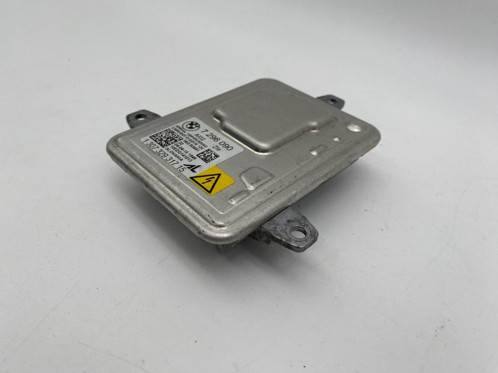 2012-2015 BMW 328i Xenon Headlight Ballast HID Module Control Unit OEM 7 296 090
