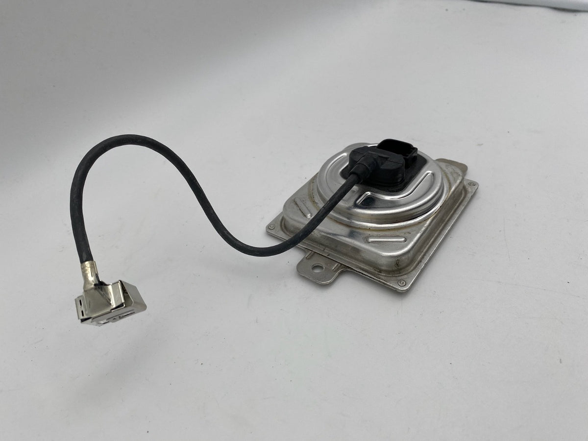 2015-2020 Dodge Challenger Headlight Xenon HID Ballast & Wire OEM CHVA1DR20173