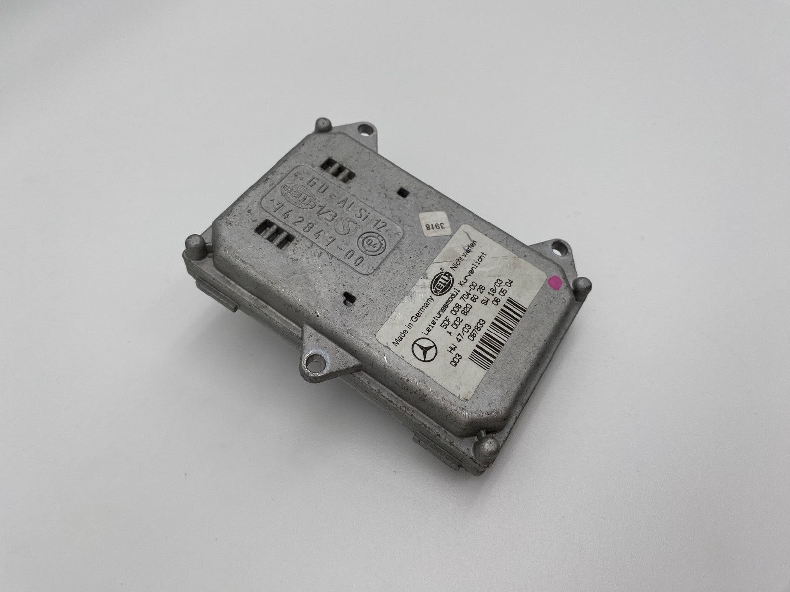 2003-06 Mercedes E-Class Xenon Headlight Ballast Control Module A 002 820 60 26