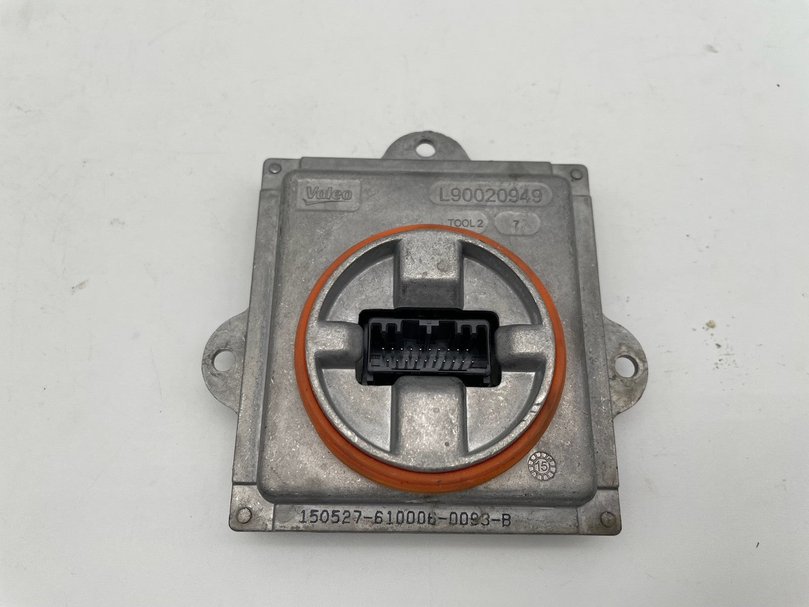 2015-2020 GM Cadillac Escalade LED Headlight Lamp Control Module OEM L90052820