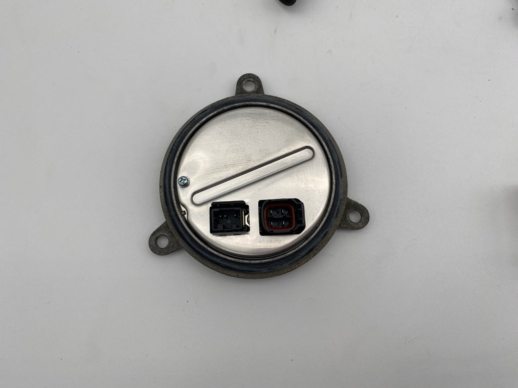 2014-2015 Dodge Durango Driver Side Xenon HID Headlight Ballast Module Set OEM