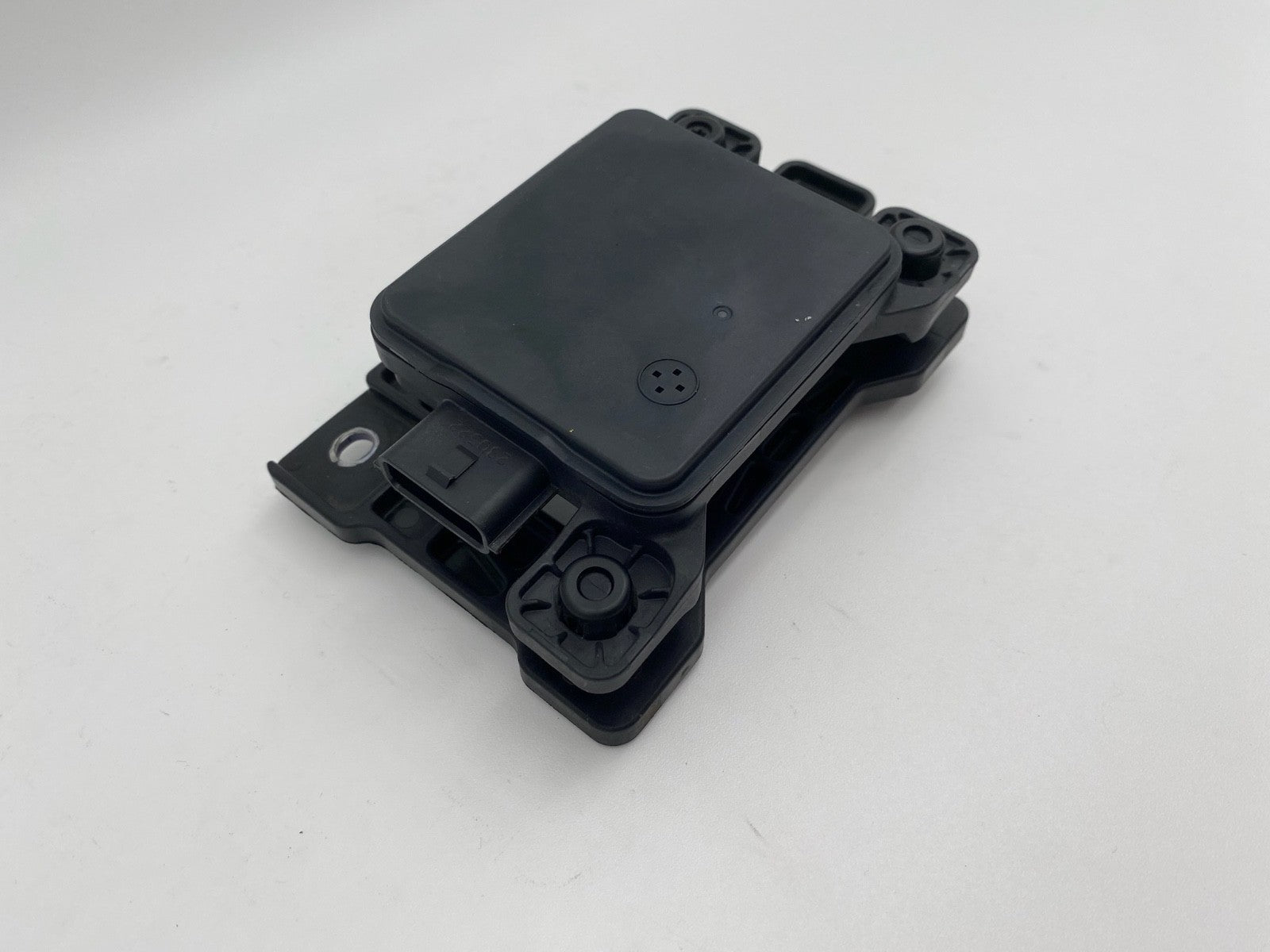 2022 2023 2024 Kia Carnival OEM Front Distance Cruise Control Sensor 99110-R0100
