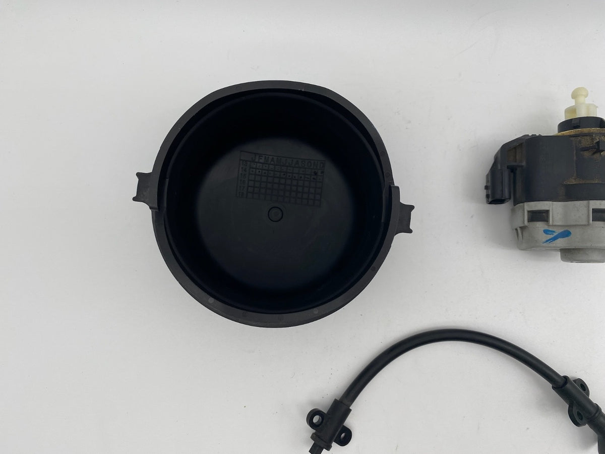 2014-2015 Dodge Durango Driver Side Xenon HID Headlight Ballast Module Set OEM