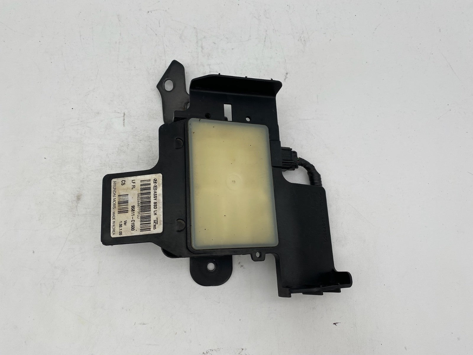 2018-2019 Hyundai Sonata Rear Blind Spot Radar Sensor Assembly RH C195855000