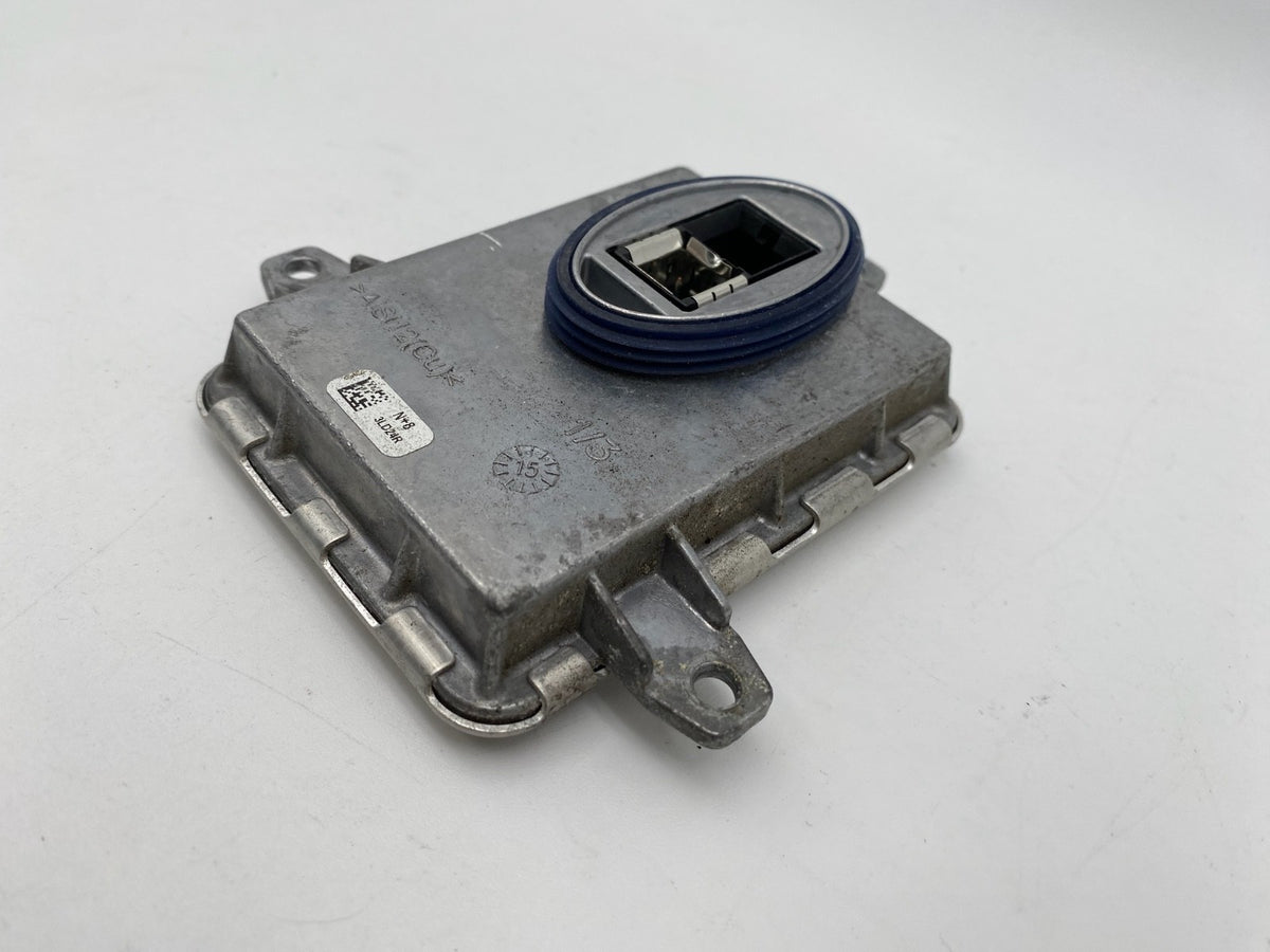 2012-2015 BMW 328i Xenon Headlight Ballast HID Module Control Unit OEM 7 296 090