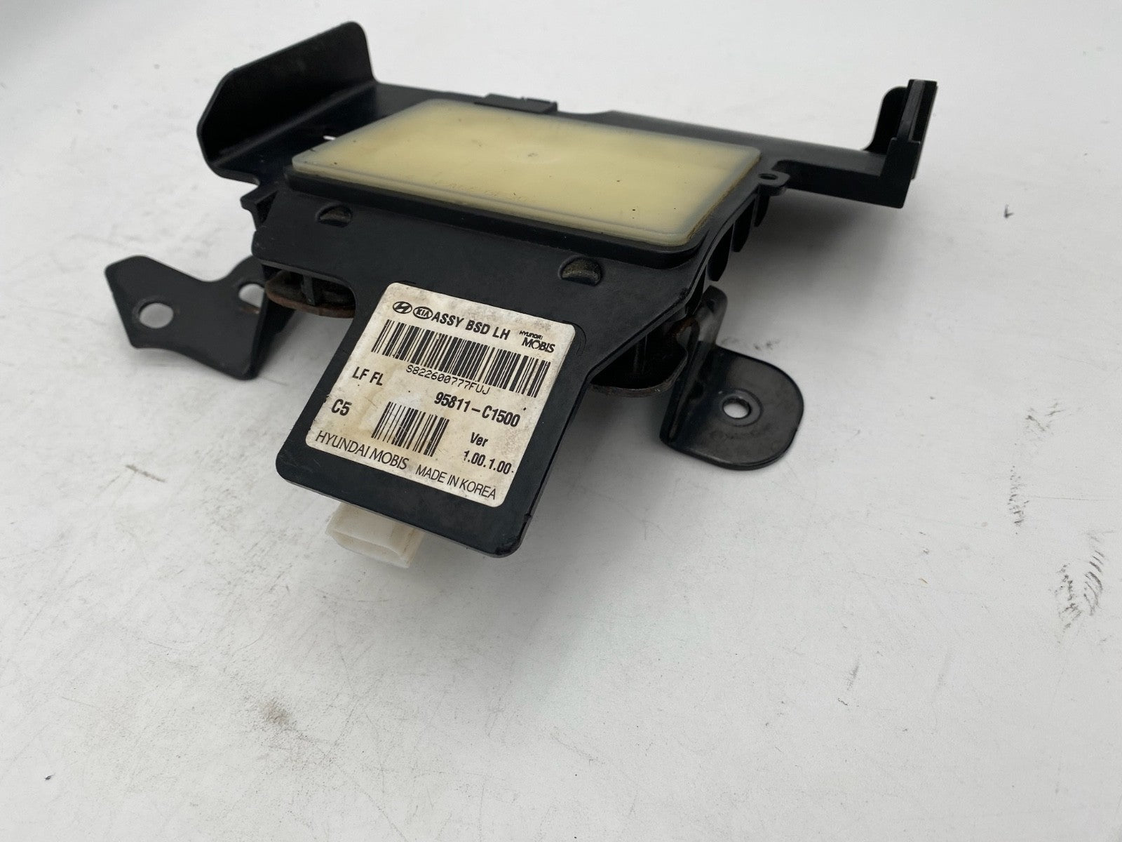 2018-2019 Hyundai Sonata Rear Blind Spot Radar Sensor Assembly RH C195855000