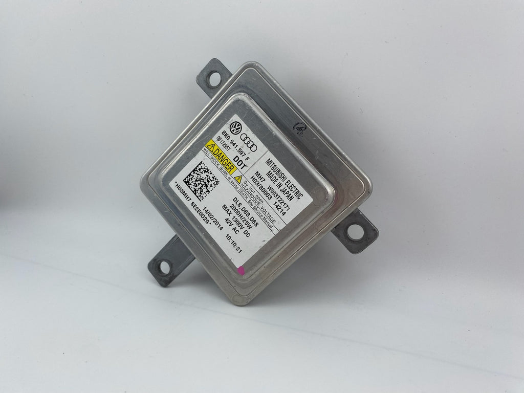 2012-2019 Volkswagen Beetle Xenon Headlight Ballast Control Module 8K0 941 597 F