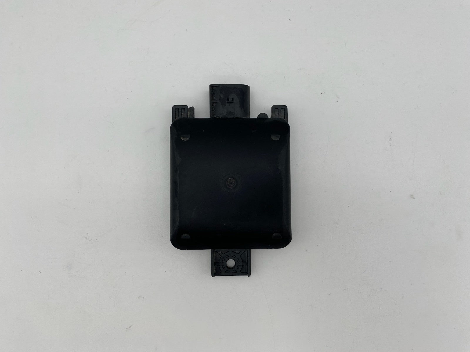 2019-2023 Volkswagen Jetta Driver Rear Blind Spot Radar Sensor LH 2Q0 907 686 A