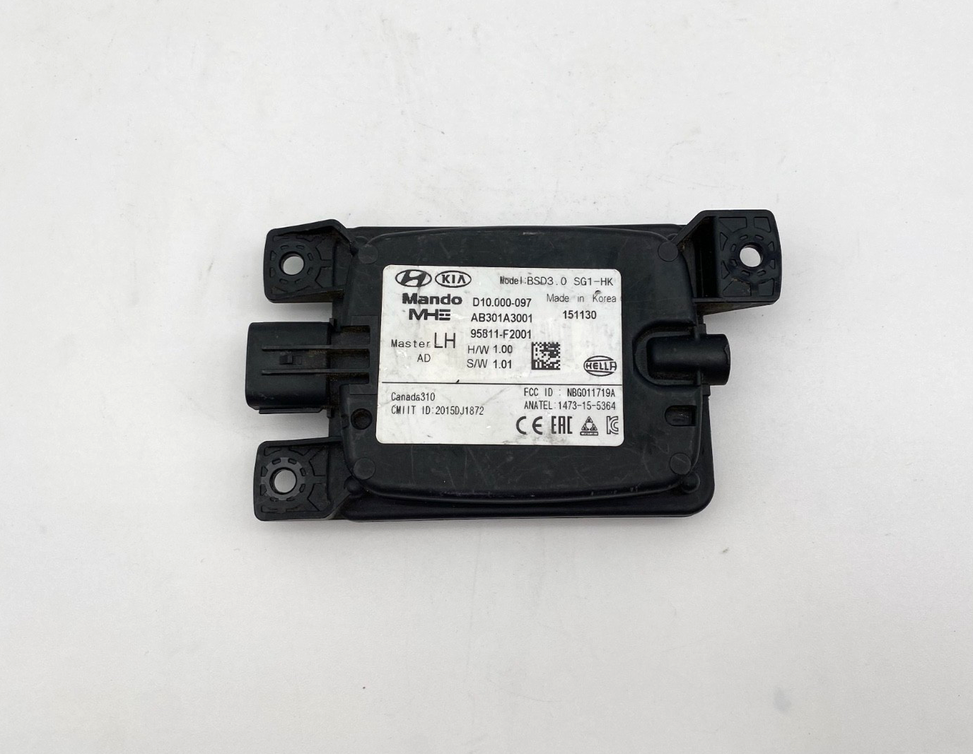 2017-2018 Hyundai Elantra Left Blind Spot Radar Sensor Module  95811-F2001 OEM