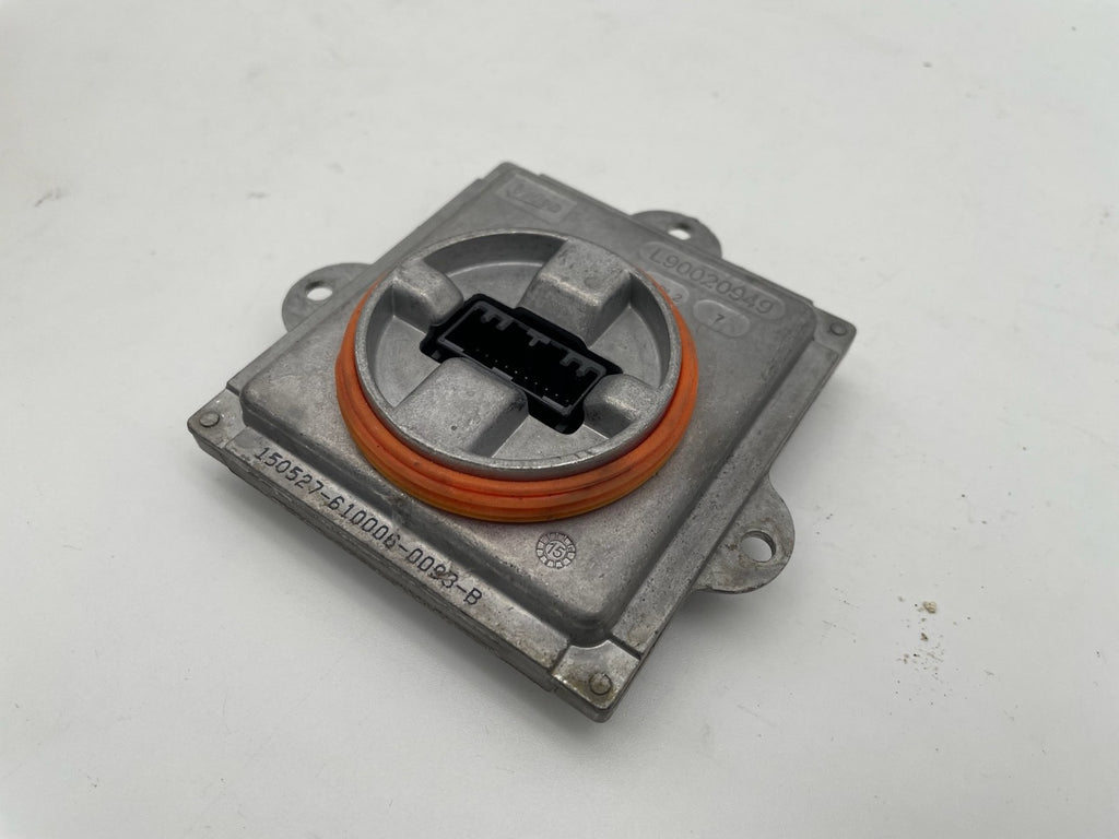 2015-2020 GM Cadillac Escalade LED Headlight Lamp Control Module OEM L90052820